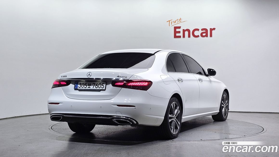 Mercedes-Benz E-Class 2022
