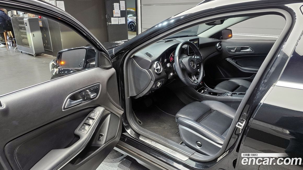 Mercedes-Benz GLA-Class 2019