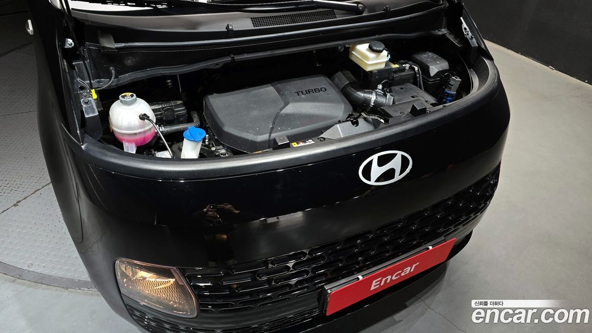 Hyundai Staria 2025