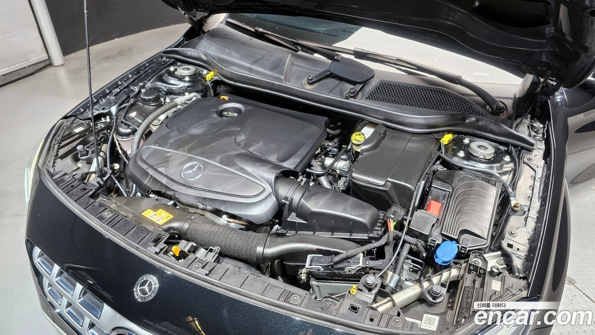 Mercedes-Benz GLA-Class 2019