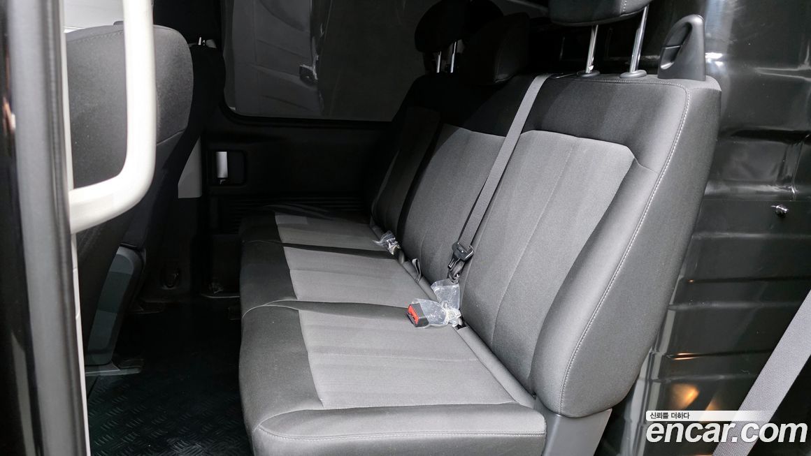 Hyundai Staria 2025