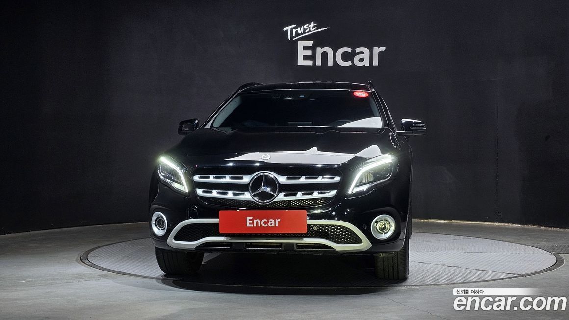 Mercedes-Benz GLA-Class 2019