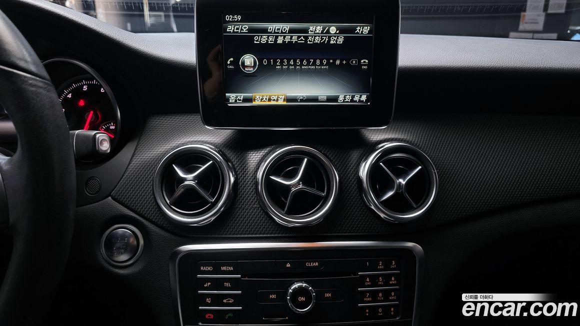 Mercedes-Benz GLA-Class 2019