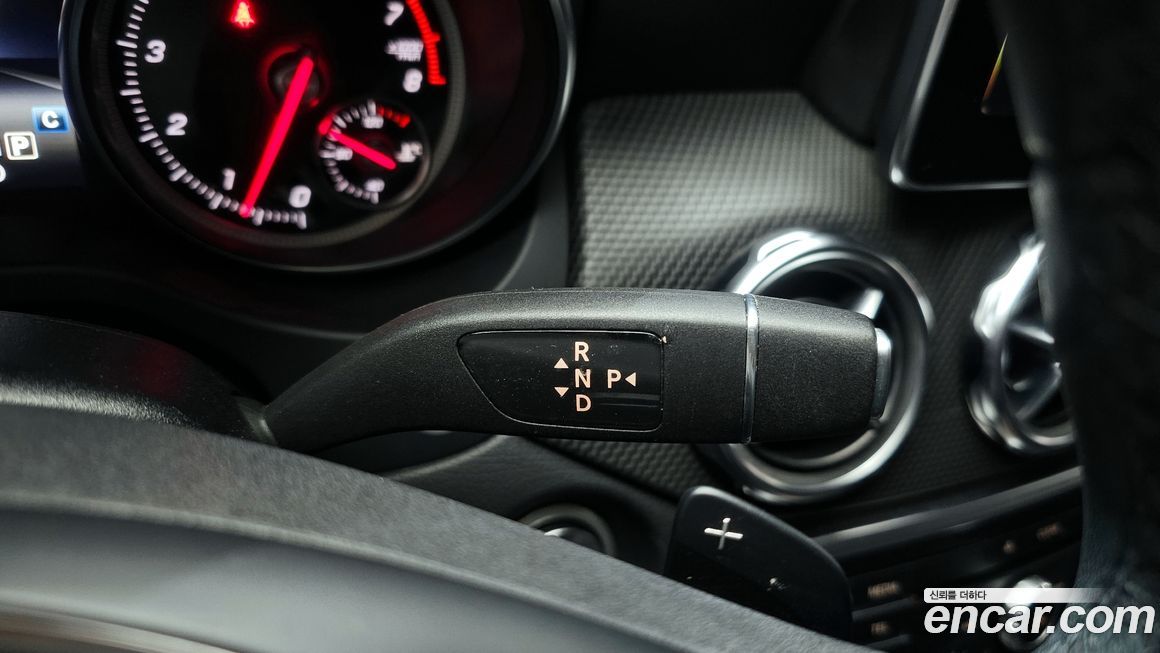 Mercedes-Benz GLA-Class 2019