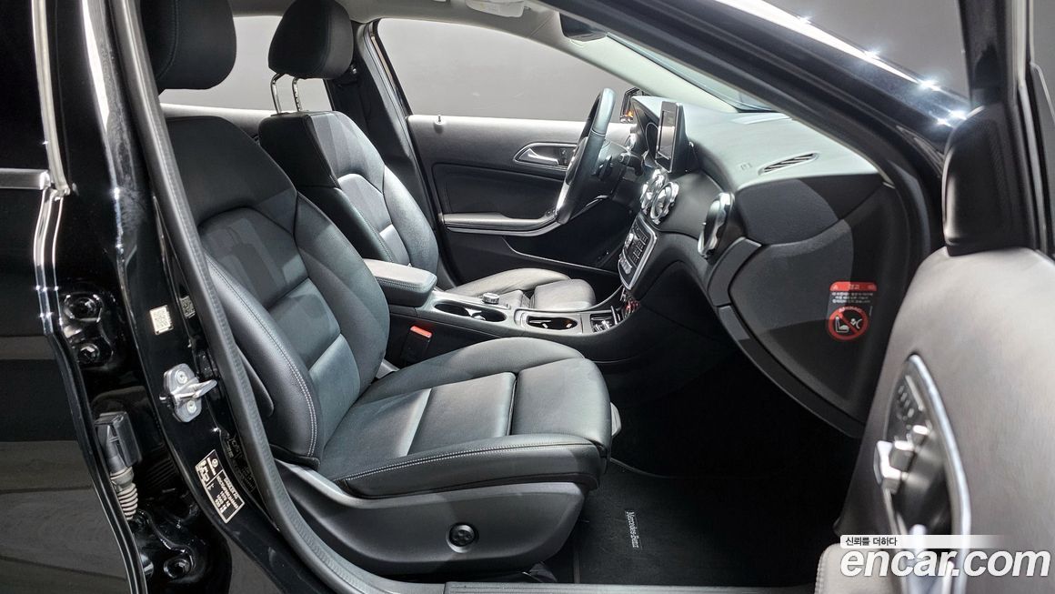 Mercedes-Benz GLA-Class 2019
