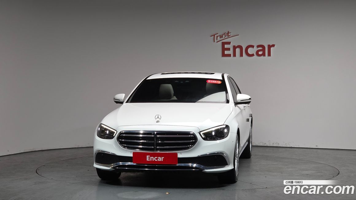 Mercedes-Benz E-Class 2022
