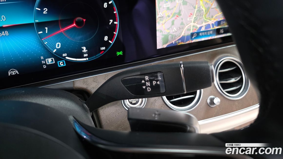 Mercedes-Benz E-Class 2022