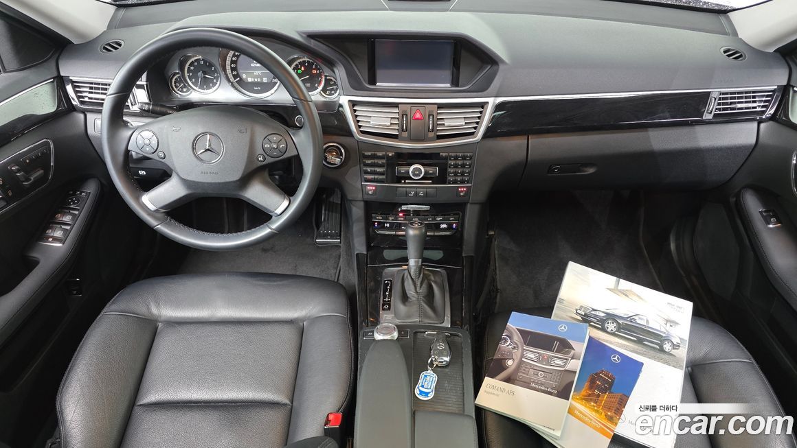 Mercedes-Benz E-Class 2011