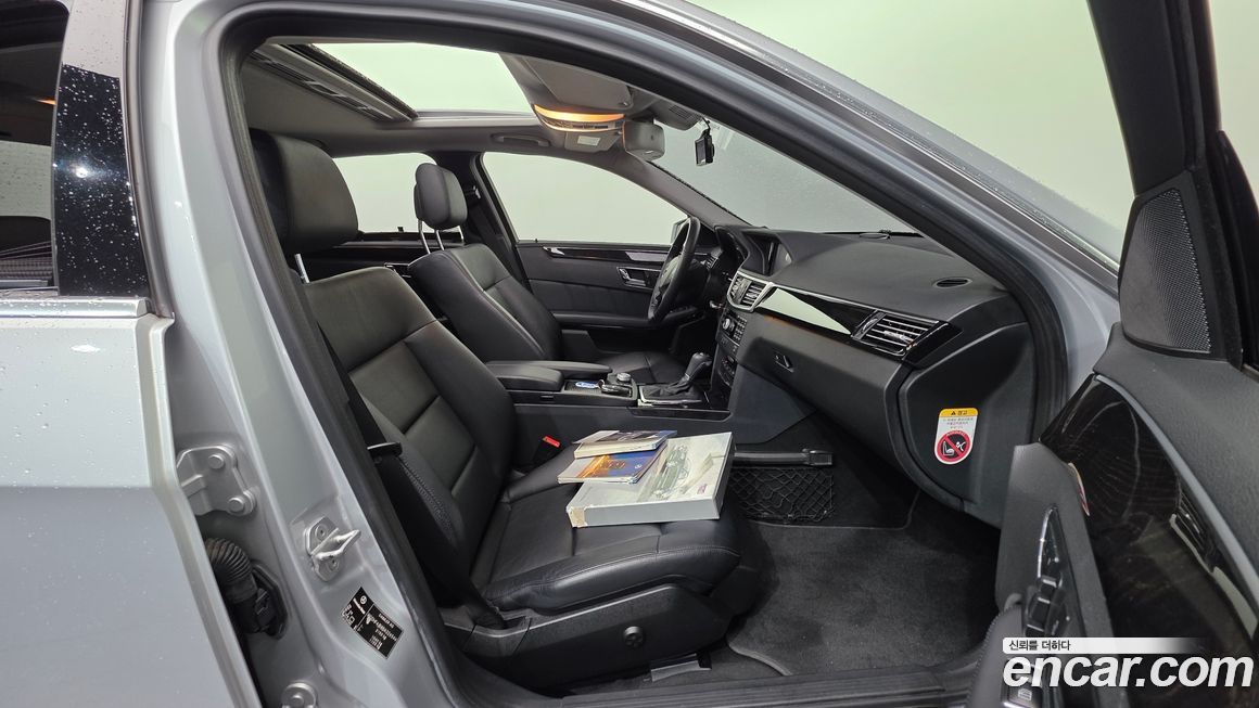 Mercedes-Benz E-Class 2011