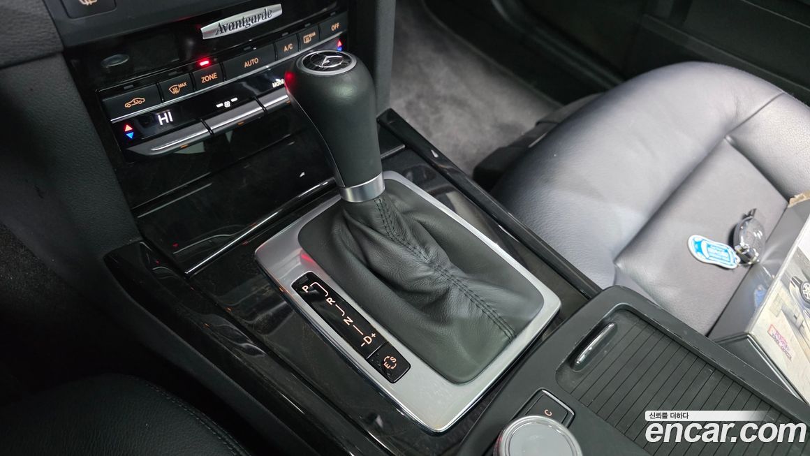 Mercedes-Benz E-Class 2011