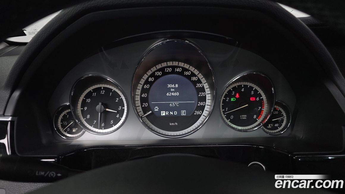 Mercedes-Benz E-Class 2011