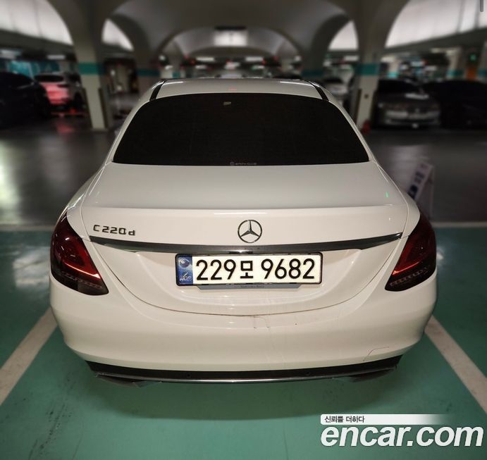 Mercedes-Benz C-Class 2019