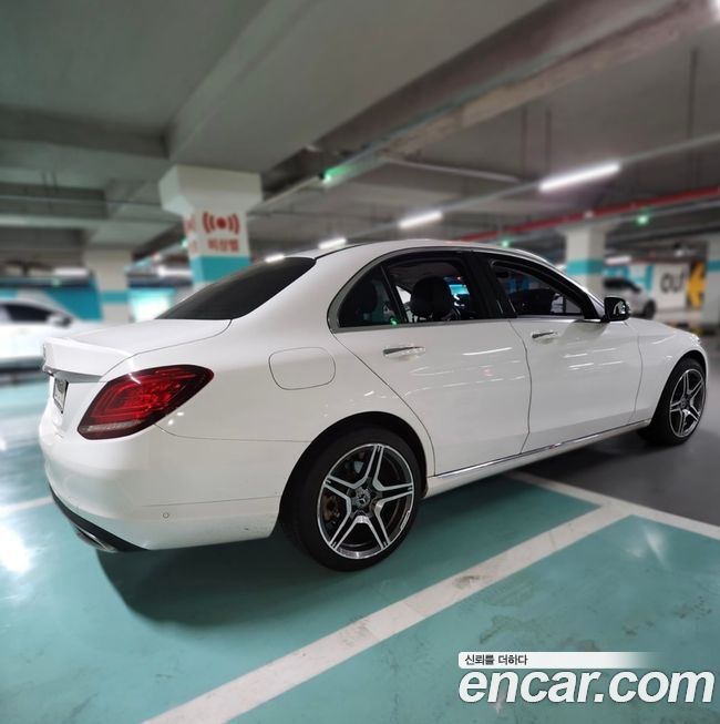 Mercedes-Benz C-Class 2019