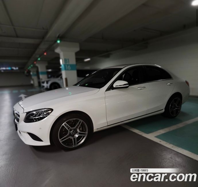 Mercedes-Benz C-Class 2019