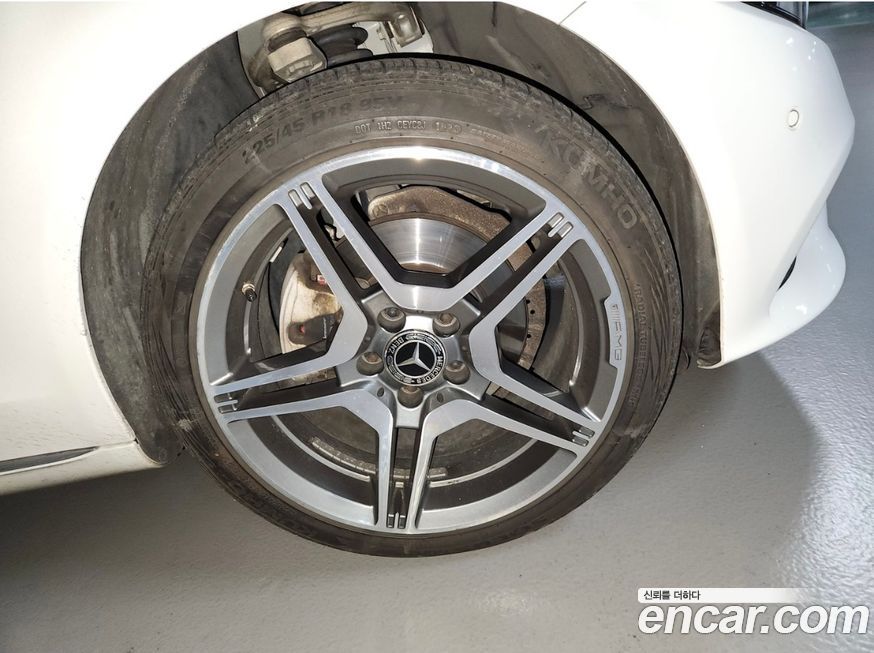 Mercedes-Benz C-Class 2019