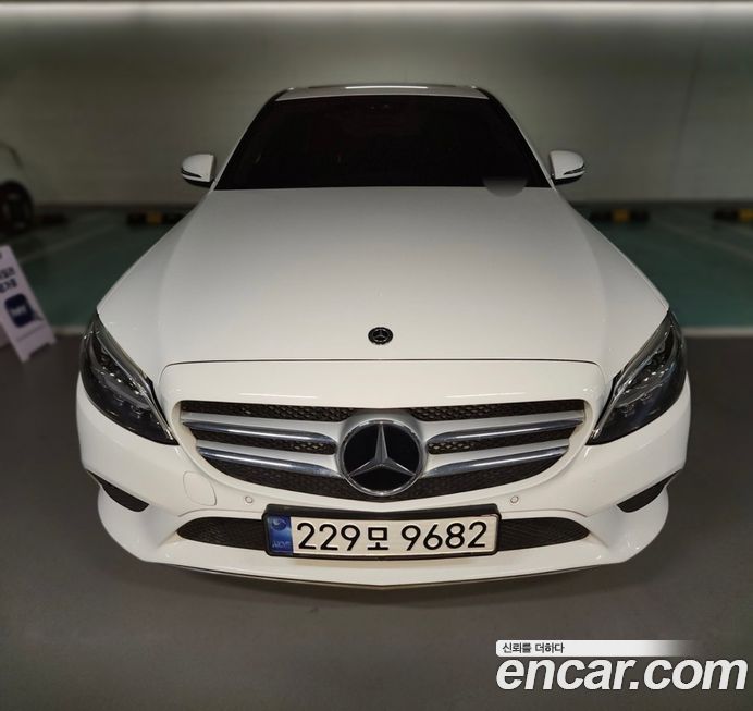 Mercedes-Benz C-Class 2019