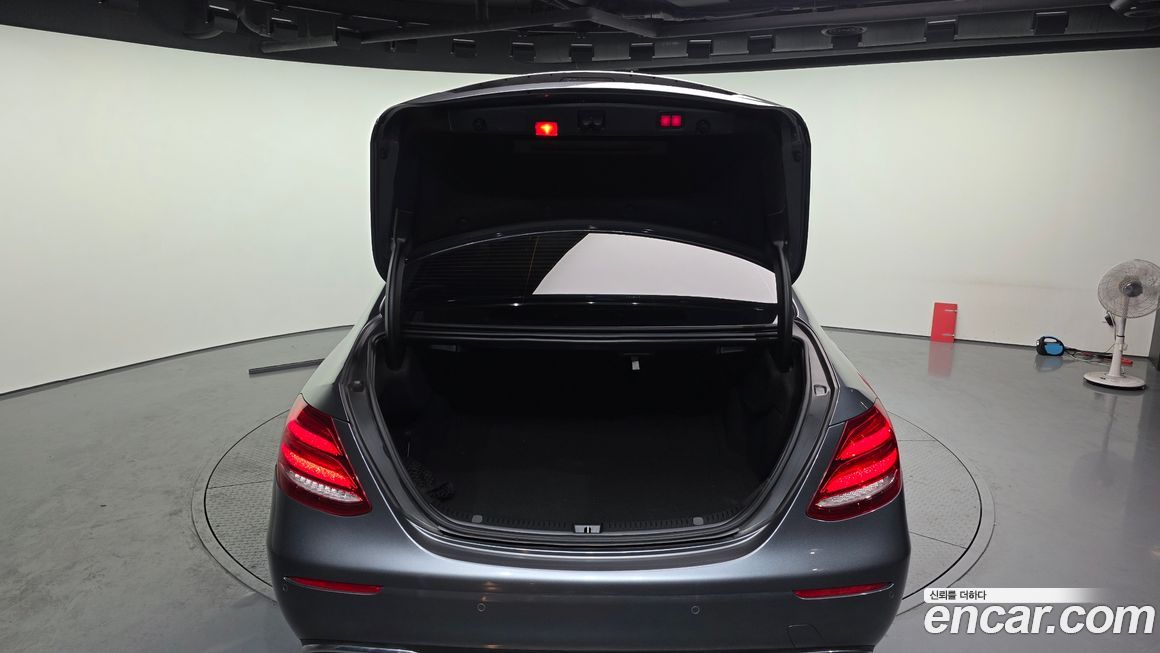 Mercedes-Benz E-Class 2019