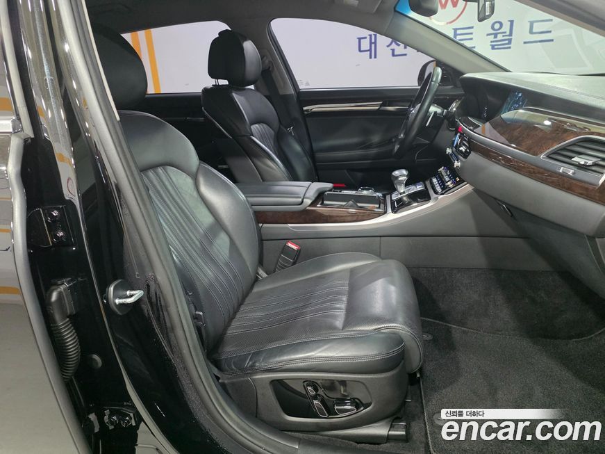 Genesis EQ900 2016