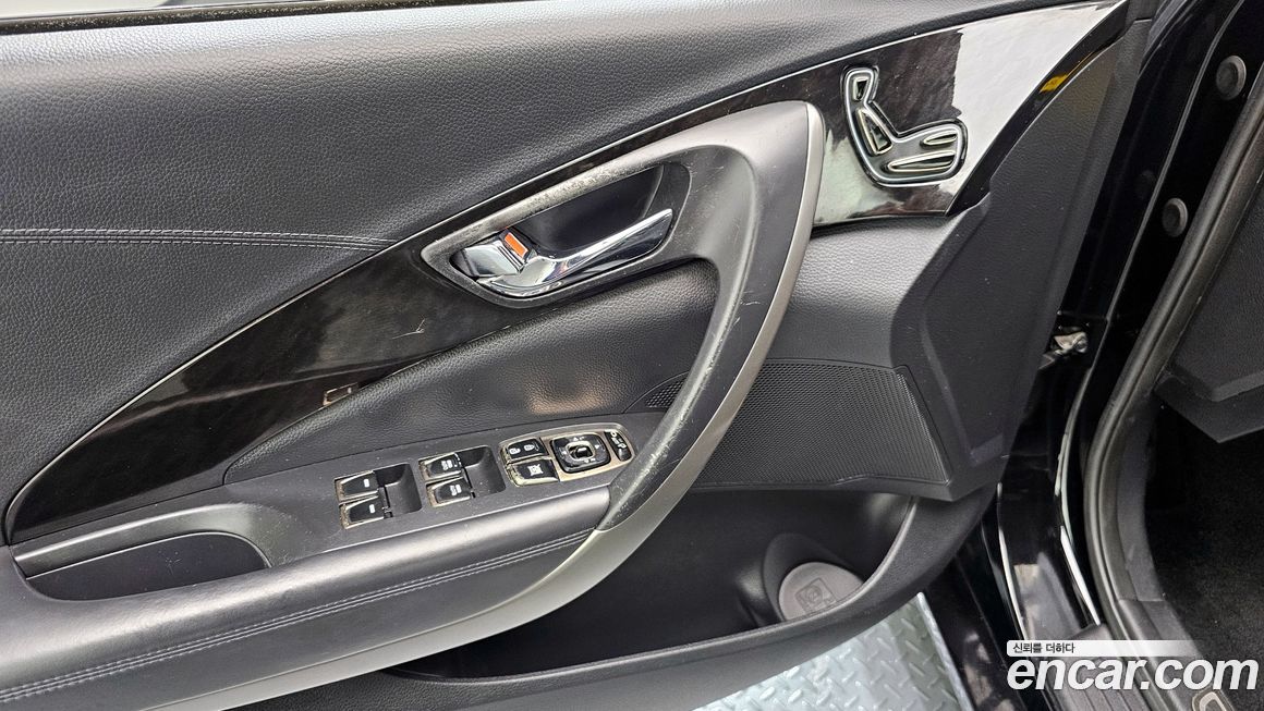 Hyundai Grandeur 2012