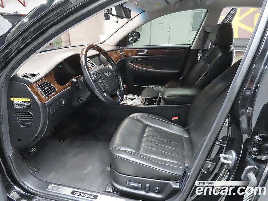 Hyundai Genesis 2009
