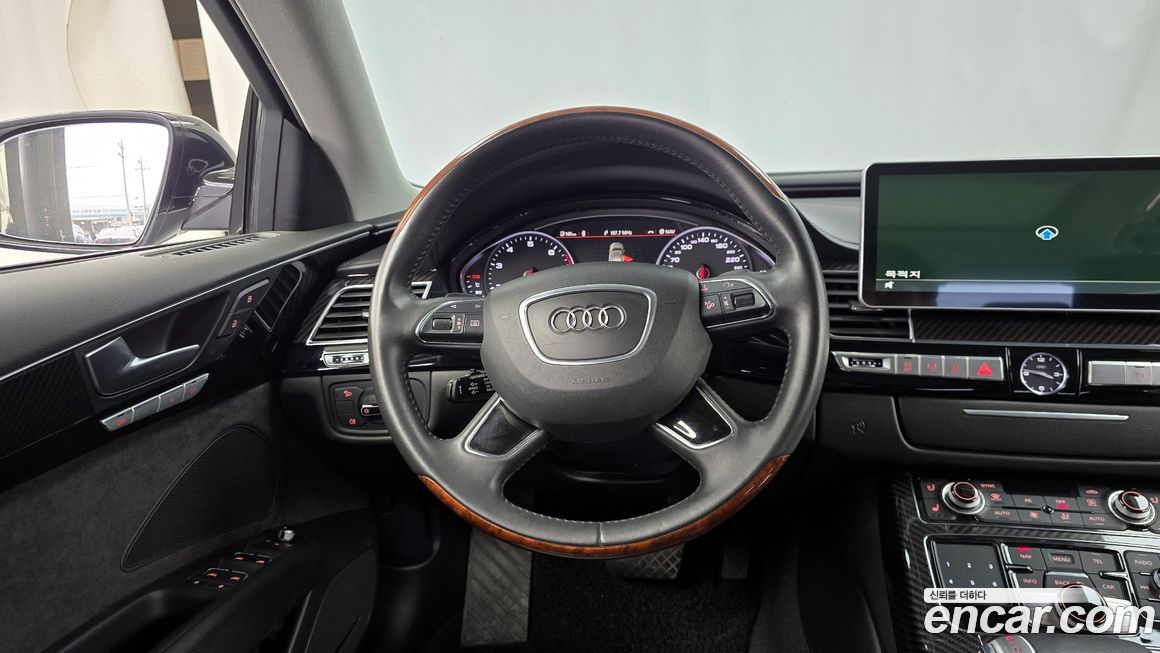 Audi A8 2013
