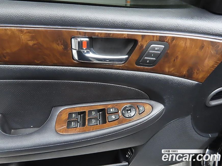 Hyundai Genesis 2009