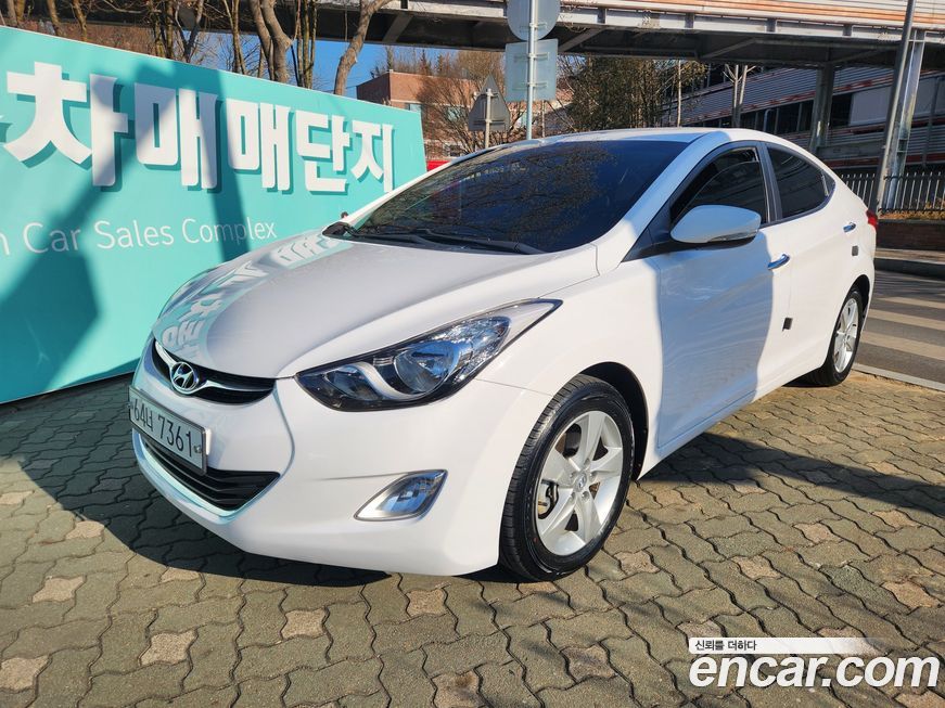 Hyundai AVANTE 2012