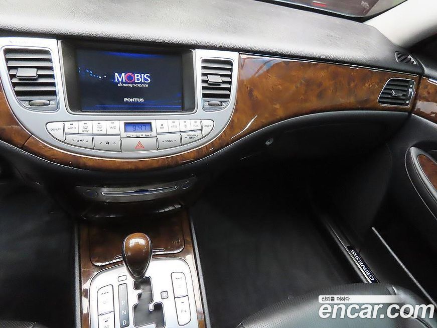 Hyundai Genesis 2009