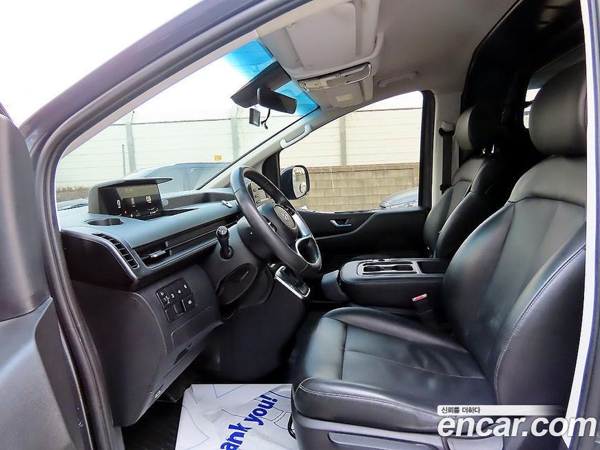 Hyundai Staria 2023