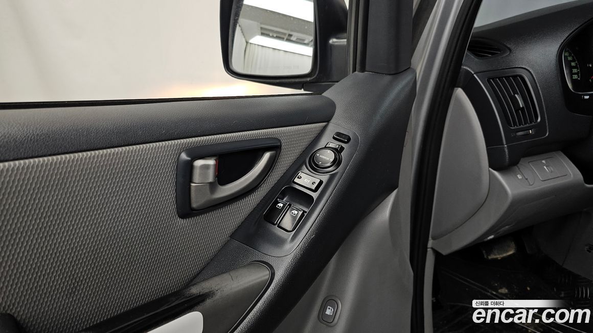 Hyundai Starex 2011