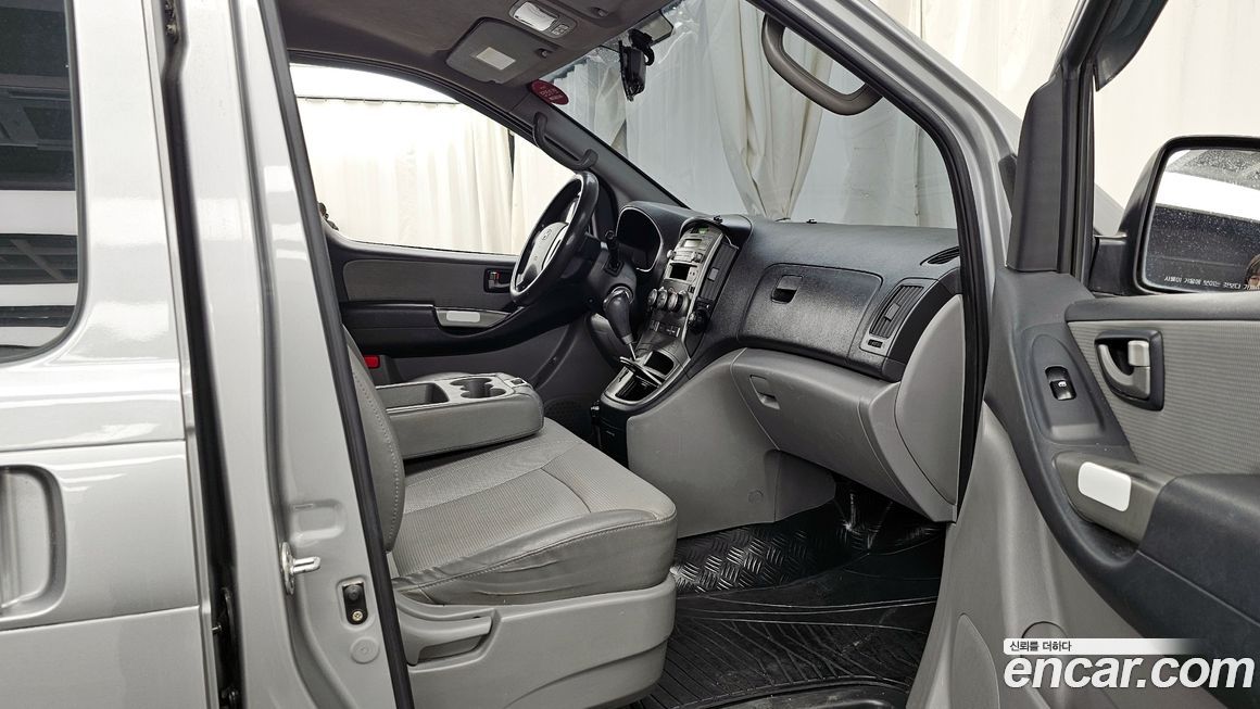 Hyundai Starex 2011