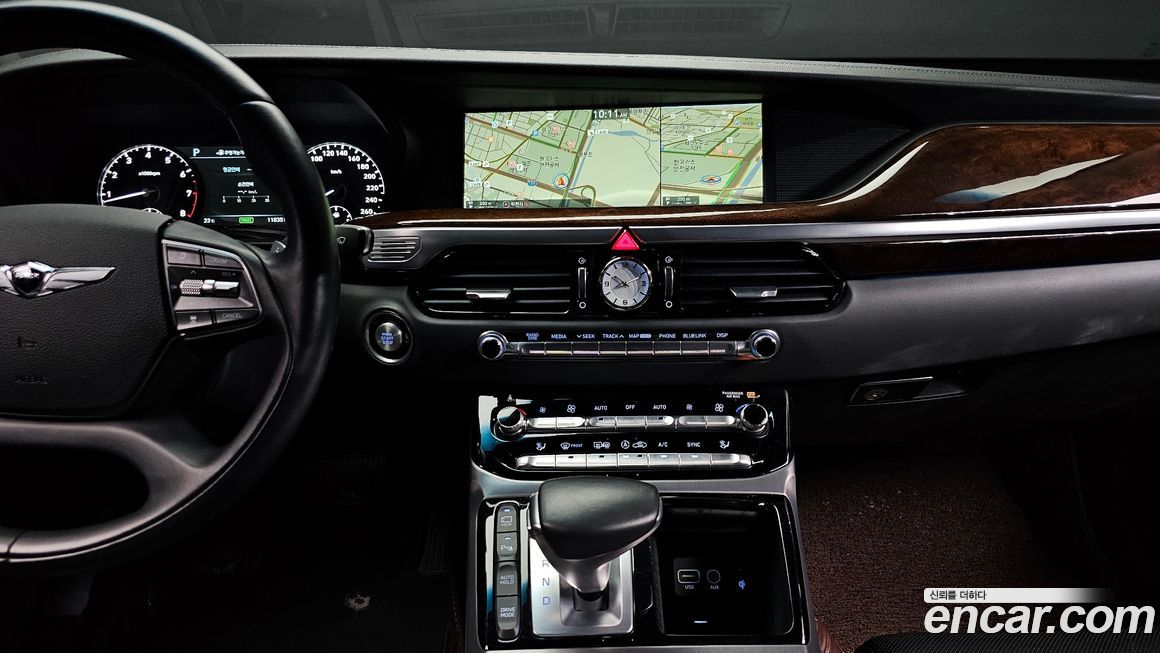 Genesis EQ900 2016