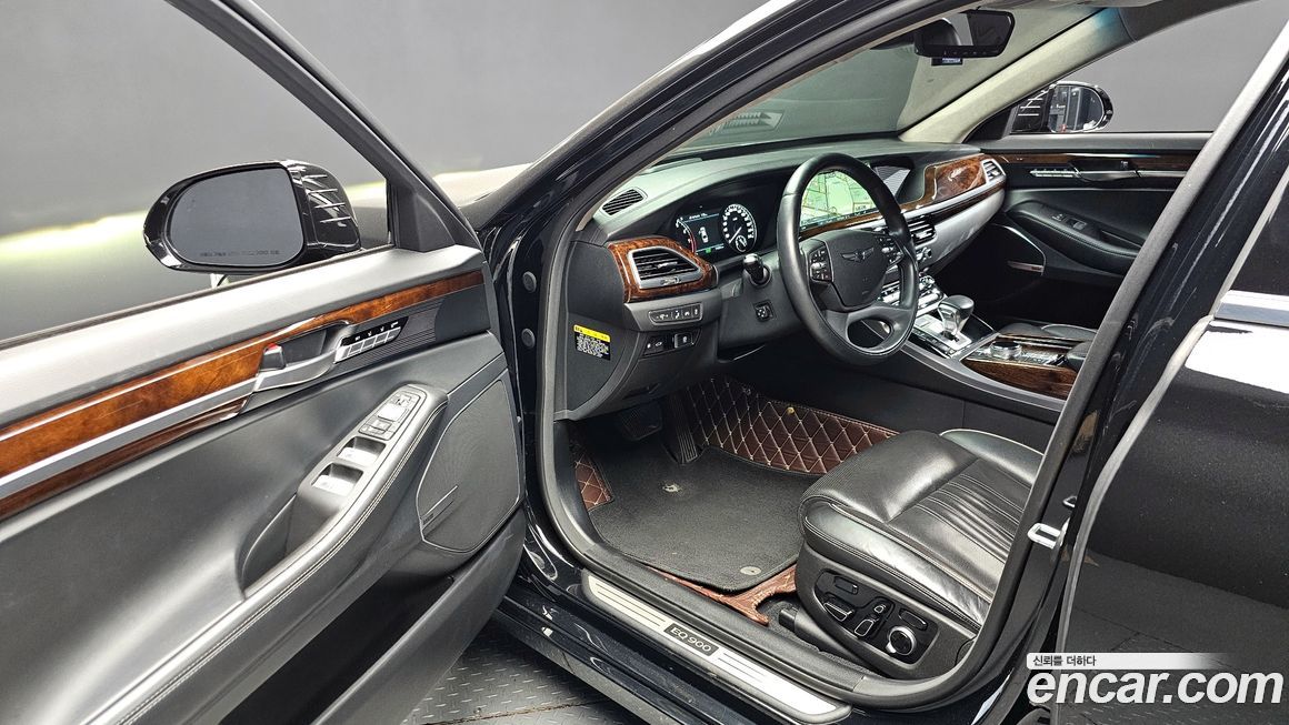 Genesis EQ900 2016