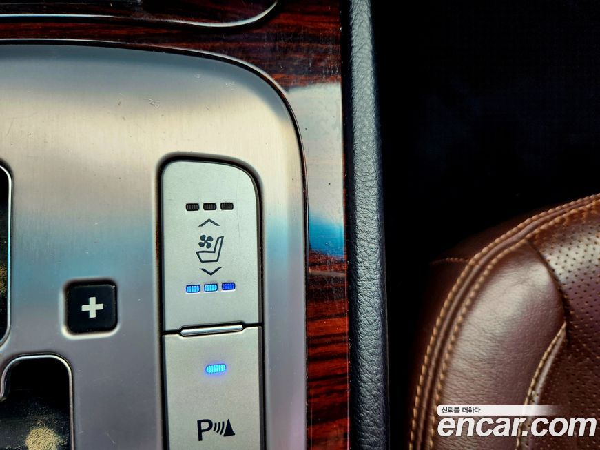 Hyundai Genesis 2013