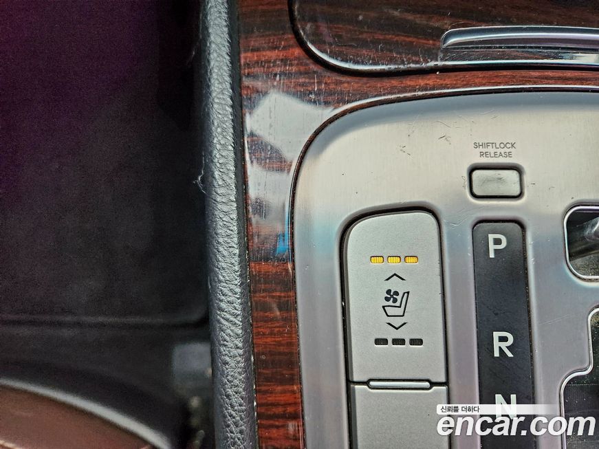 Hyundai Genesis 2013