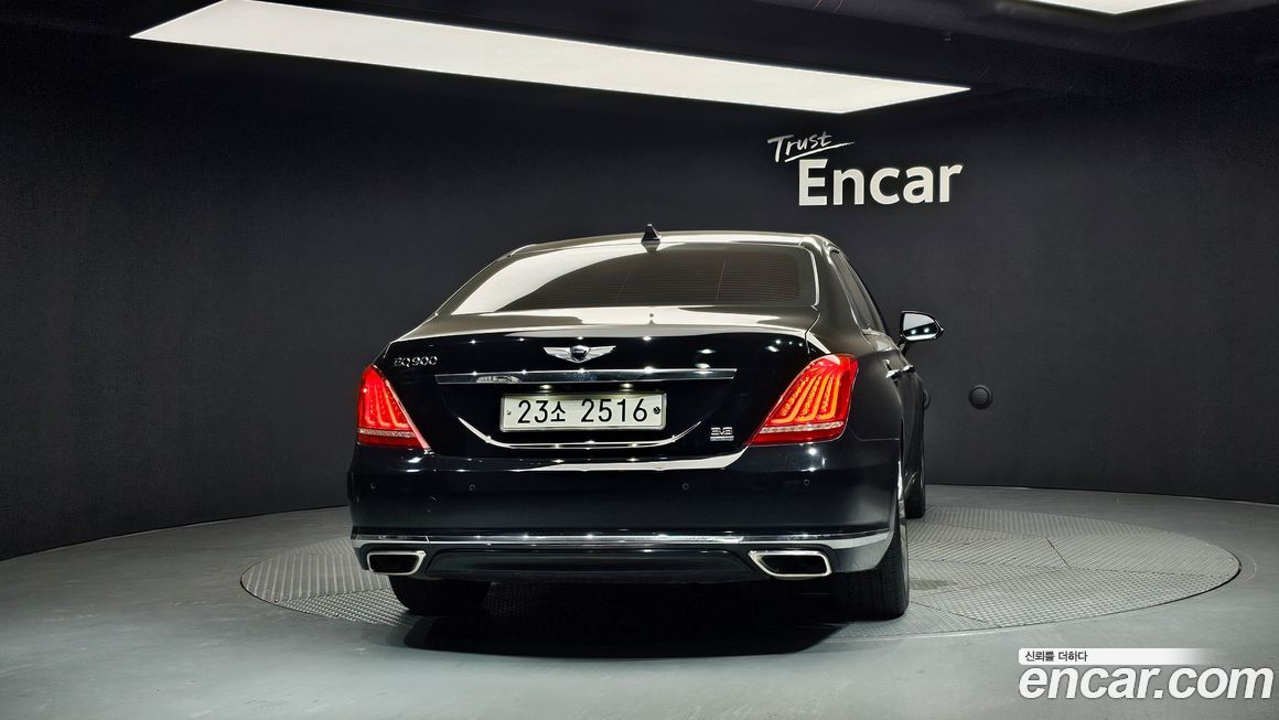 Genesis EQ900 2016