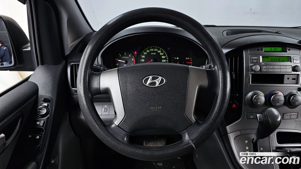 Hyundai Starex 2011