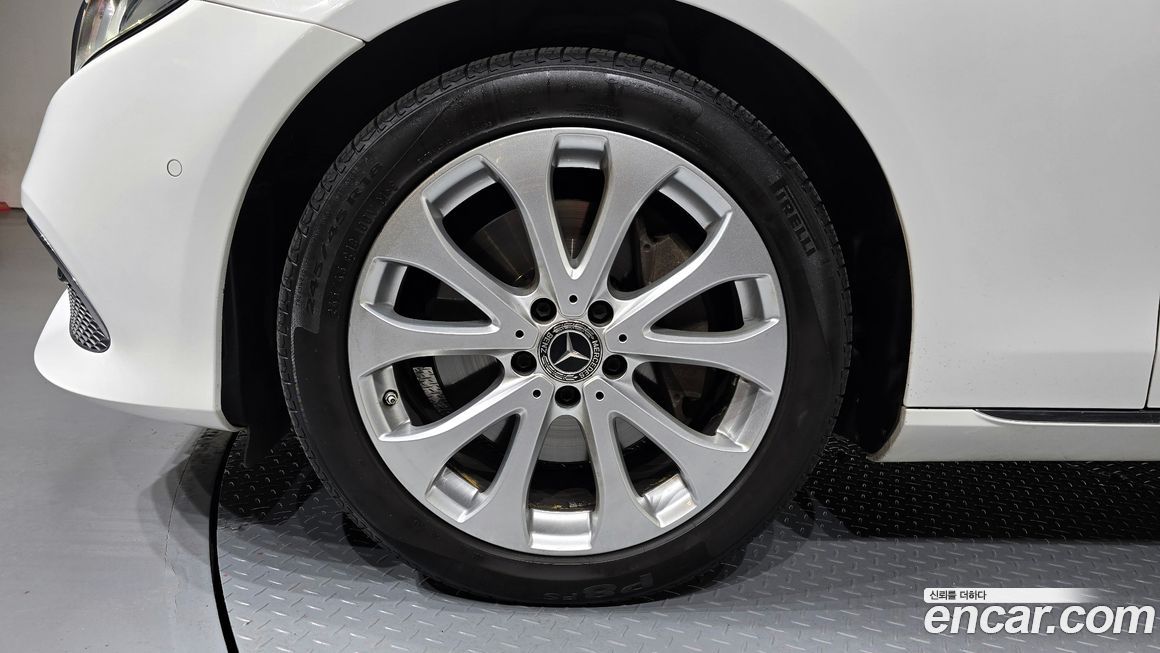 Mercedes-Benz E-Class 2017