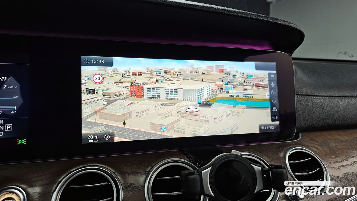 Mercedes-Benz E-Class 2017