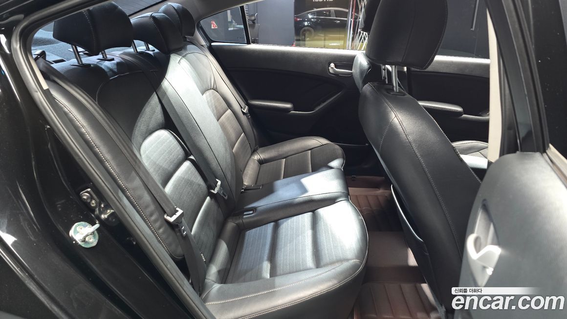 Kia K3 2016
