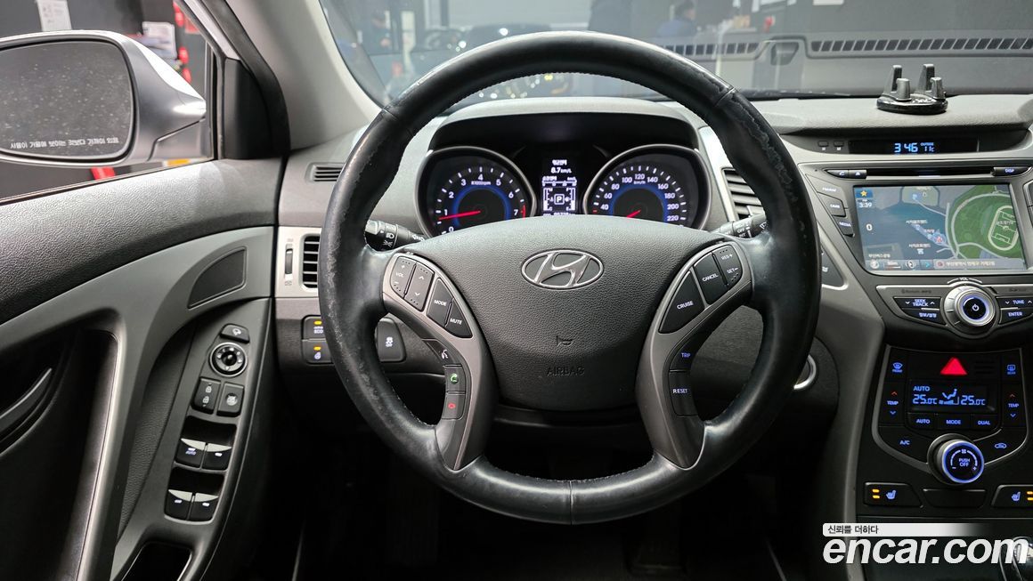 Hyundai AVANTE 2015