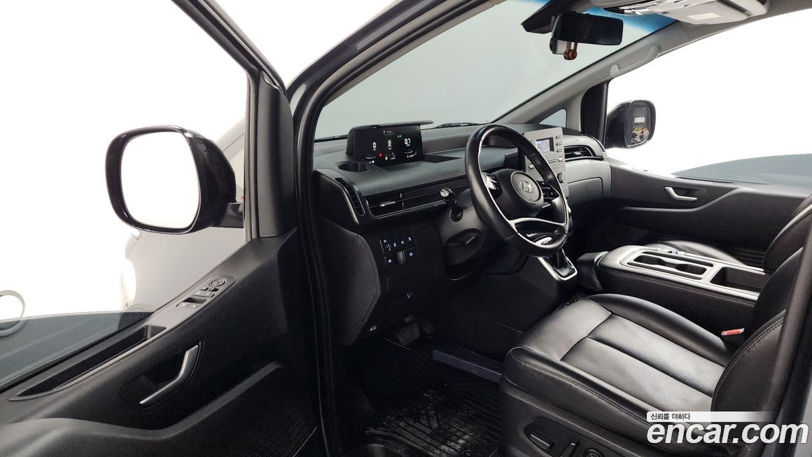 Hyundai Staria 2022