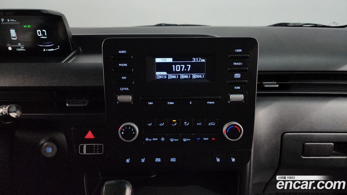 Hyundai Staria 2022