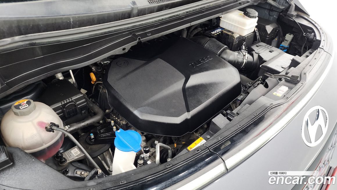 Hyundai Staria 2022