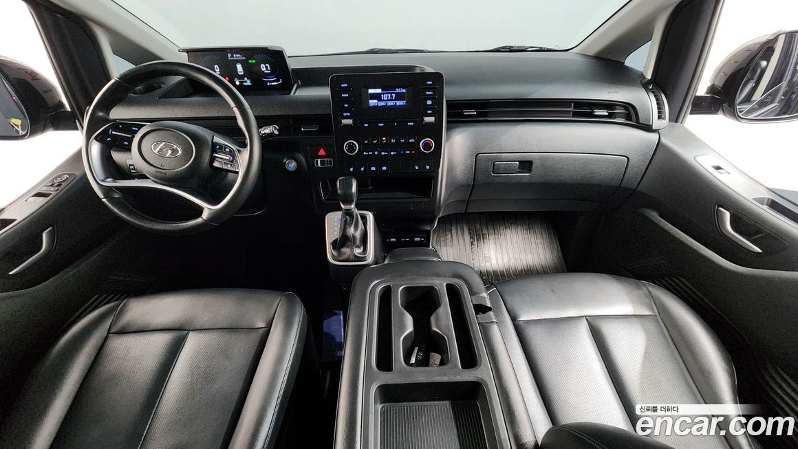 Hyundai Staria 2022