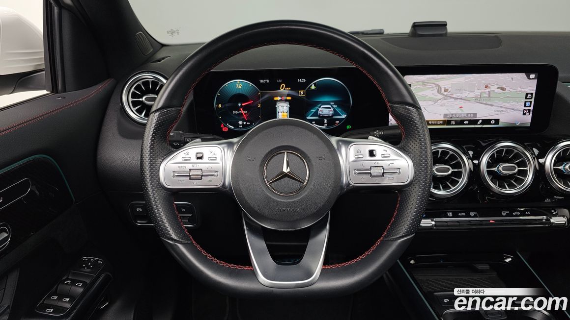 Mercedes-Benz GLA-Class 2021