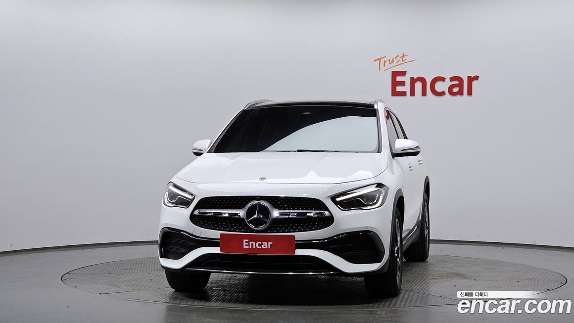 Mercedes-Benz GLA-Class 2021