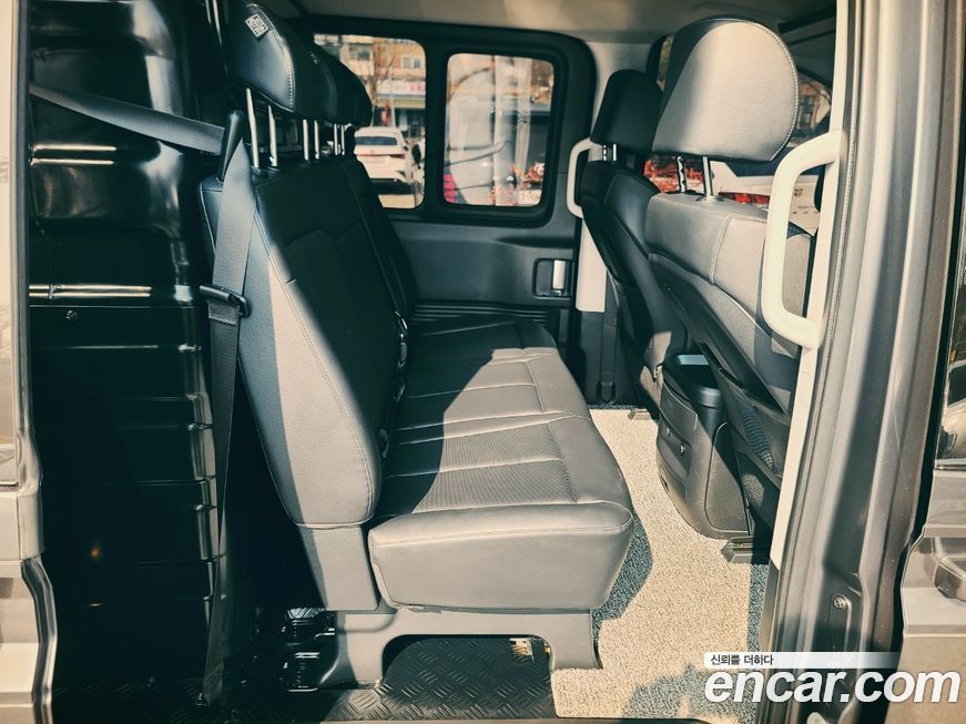 Hyundai Staria 2023