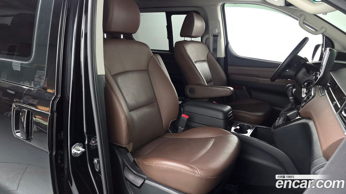 Hyundai Starex 2019