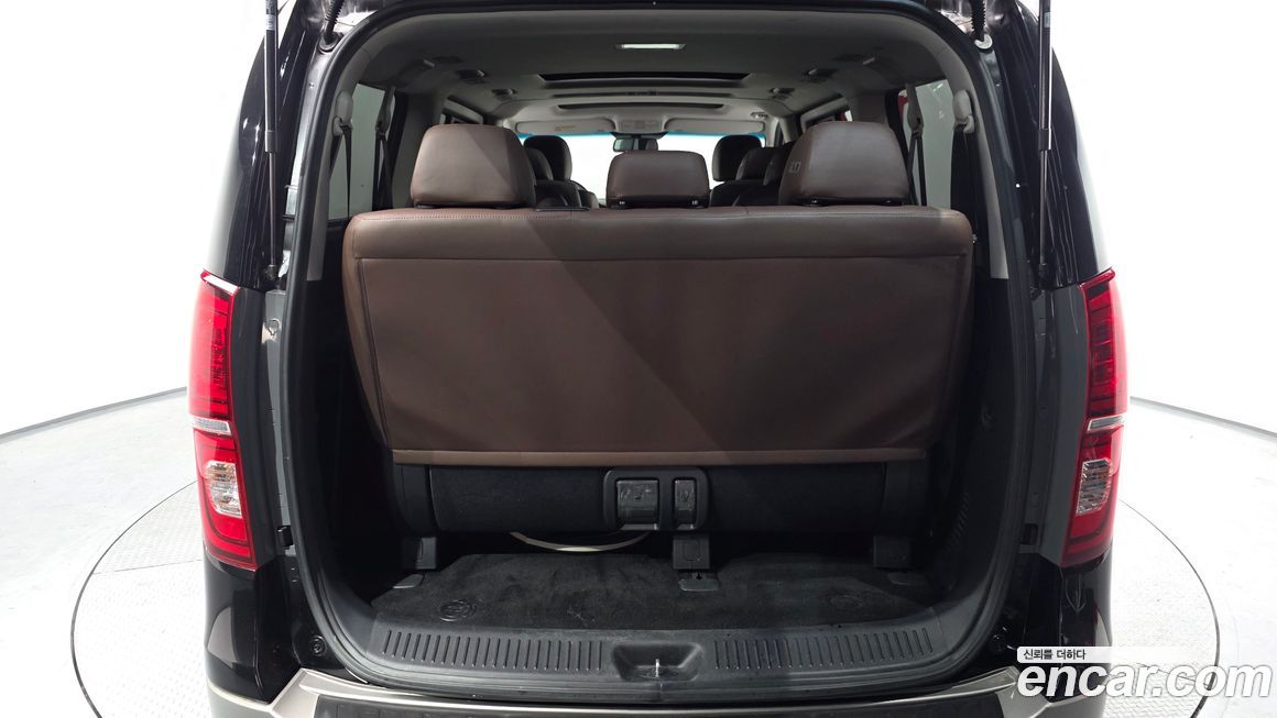Hyundai Starex 2019